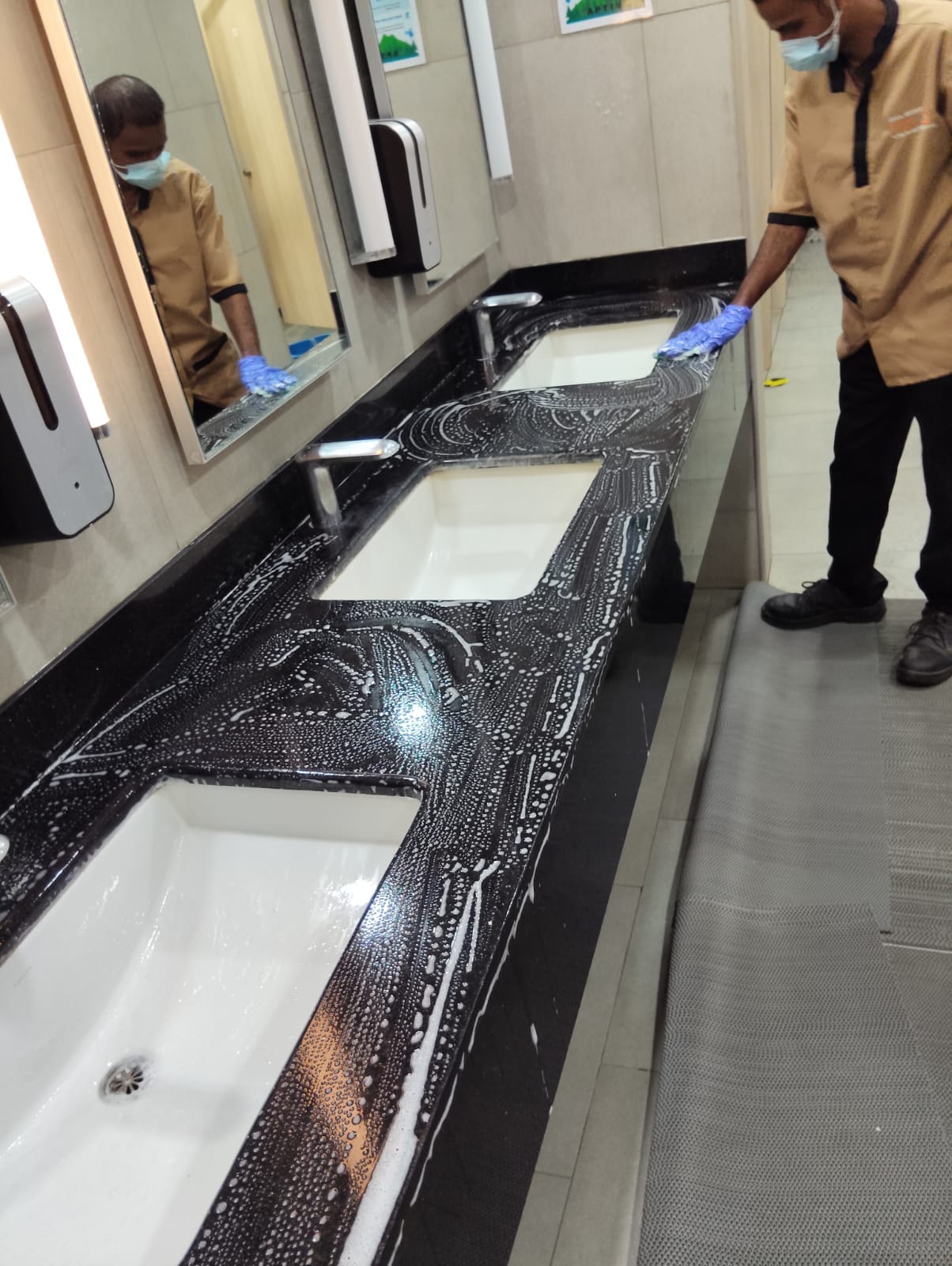 Washroom deep cleaning